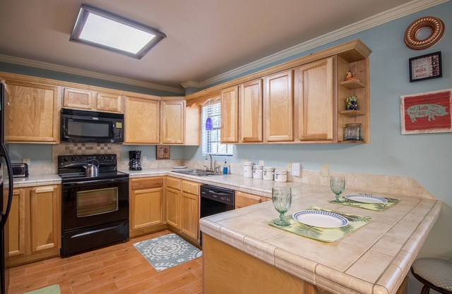 Shipp House- Monthly Rental, Quiet neighborhood, Safe, Near Beach