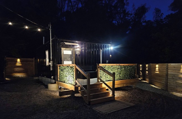 Tiny Home Container Cabin /Pet Friendly
