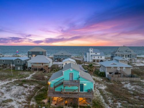 Shore Reflections - Seaside Haven - Just Steps to the Shore, 2 King & Games