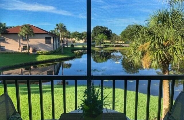 Shorewalk 202/4675 - Condo 2 chambres / 2 salles de bain, occupation maximale de 4 personnes.