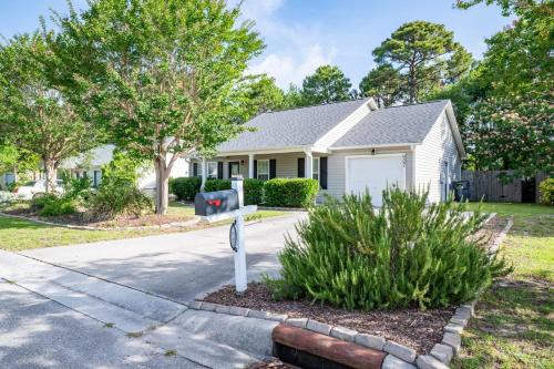 Short Drive to Downtown or the Beach 907 Brewster Lane