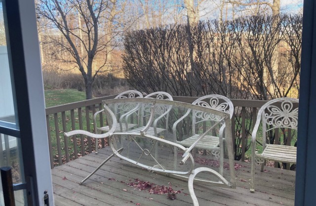 Short term 3 month rental in Berkeley Heights - Charming 2-bed townhome