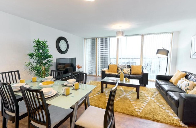 ShortstayMK Vizion apartments, with free superfast wi-fi, parking