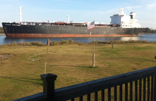 Waterfront Home sur le chenal des navires de Calcasieu