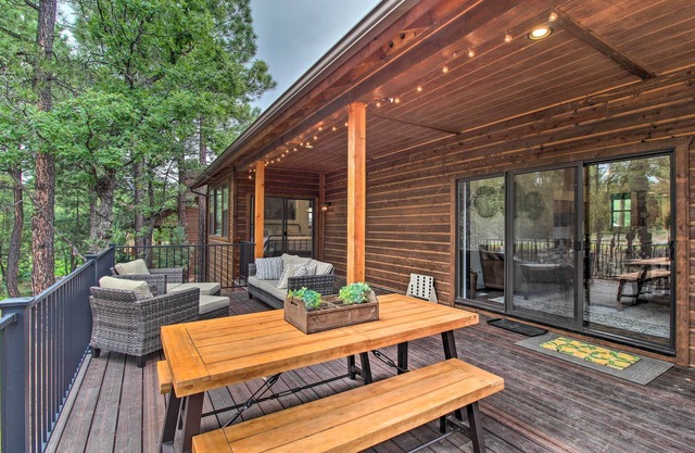 NEW! Show Low 'A-to-Z Cabin' w/ Deck & Gas Grill!