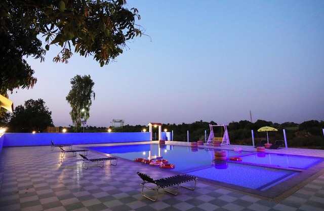 Shree Murlidhar Farm and resort