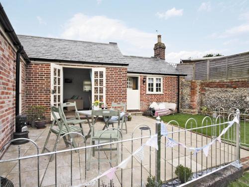 Shrimp Cottage - E5415