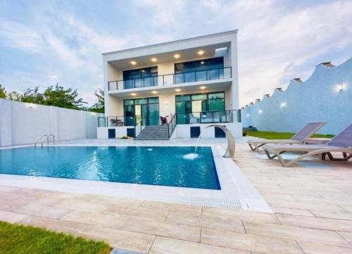 Shuvalan Villa Holiday