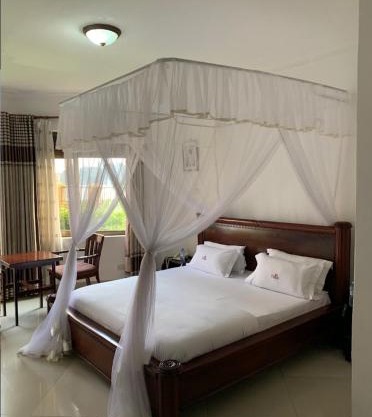 Sienna Beach and Safaris Hotel