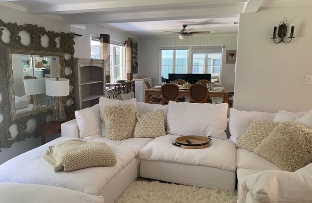 Siesta Key Waterfront Estate heated Pool Privacy!