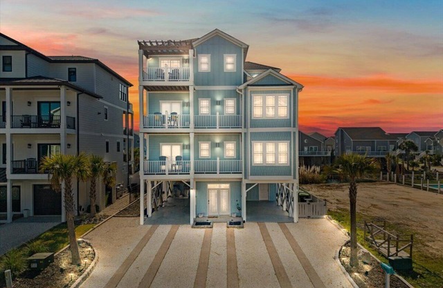 Siesta Sunset - NEW Owner, NEW Listing!