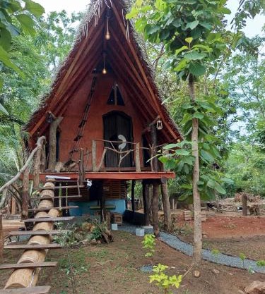 Sigiri Hunter's Eco Tree lodge