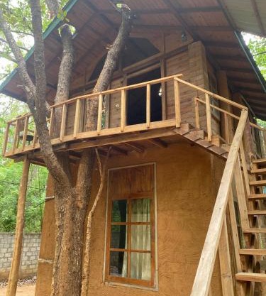 sigiri treehouse