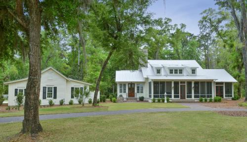 Signature 4 Bedroom Residence 1033