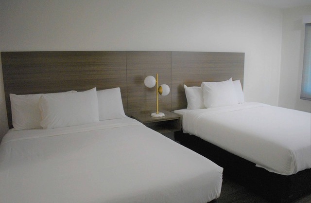 Signature Anaheim Maingate