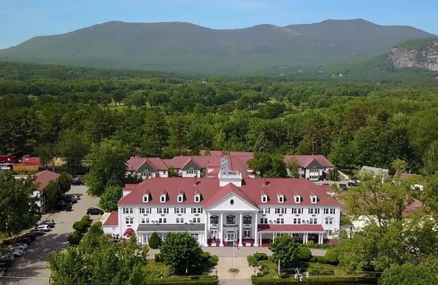 Silly Hotel in North Conway! Close to Cranmore, Attitash and others