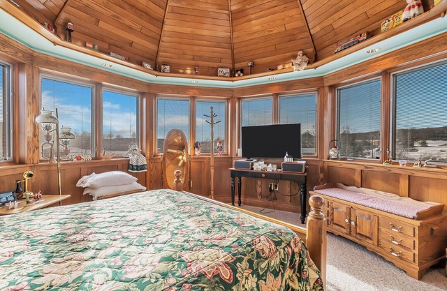 Silo Suite - Red Barn Village
