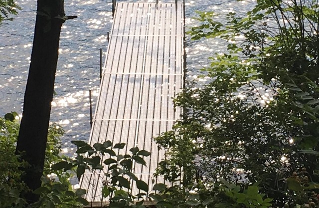 Silver Bay, Lakefront privé sur le lac George, demander des tarifs de dernière minute