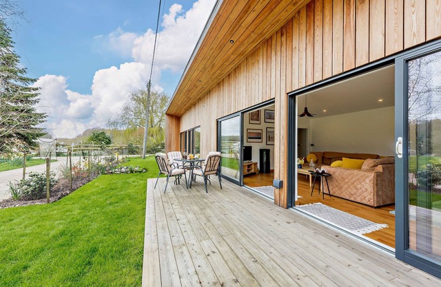 Silver Birch - Deux Chambres Maison, Couchages 4