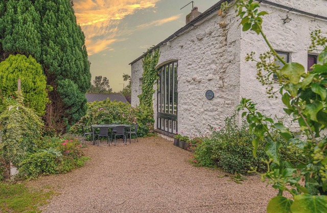 Silverdale Cottage Lake District/Lancashire Two double, one twin