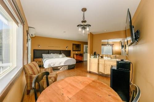 Similkameen Valley Resort