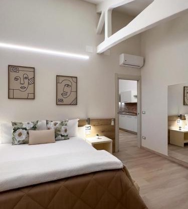 Simona Apartments
