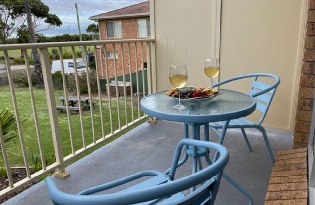 Simple, clean and tidy beach unit opposite the beach