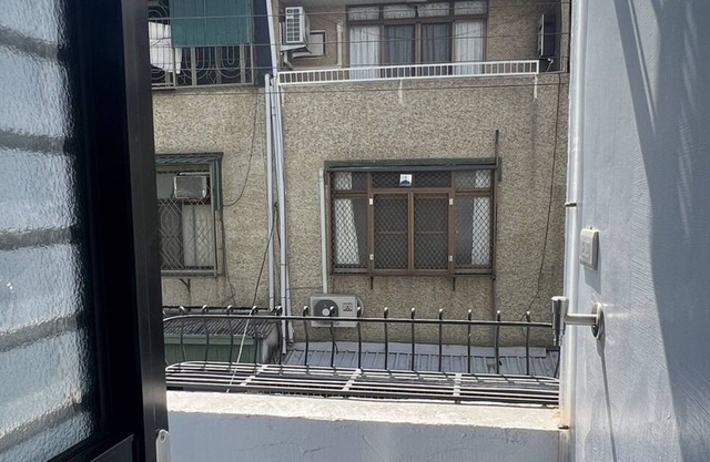 simple life house