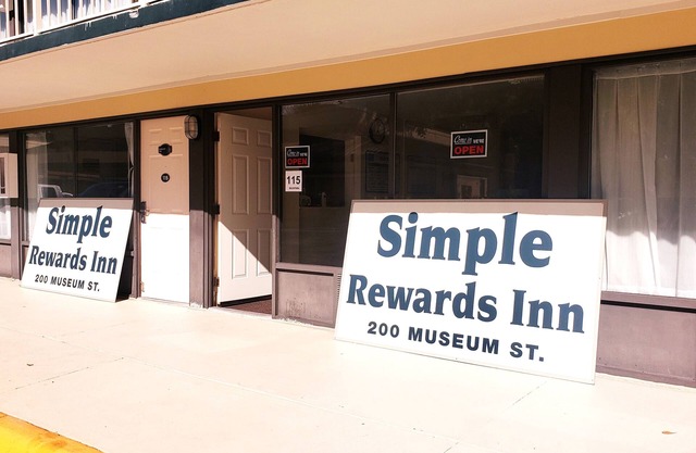 Simple Rewards Inn