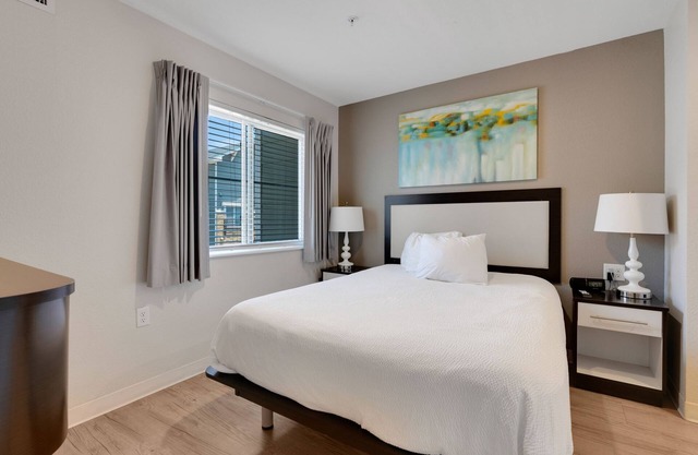 Simplicity At the Rim 1407 I Comfy 1 Bed 1 Bath