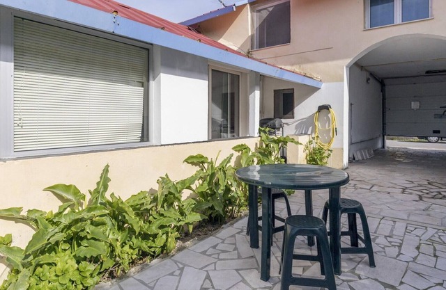 Maison de vacances simpliste à Mira près de Sea Beach