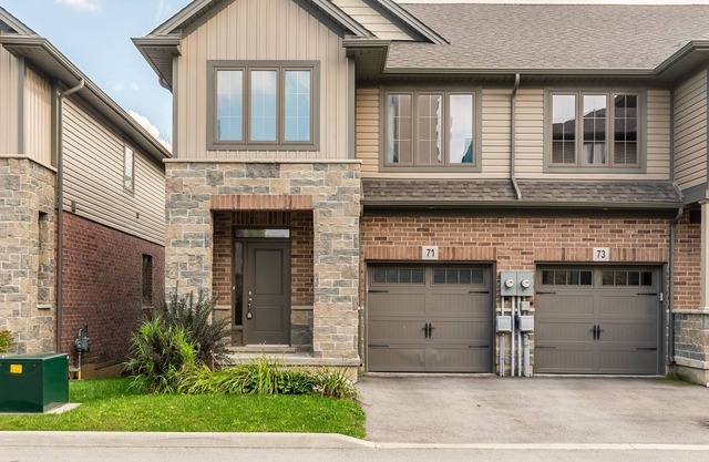 Simply Comfort. 3BR 2.5BA Townhome 1 min to the Beach. BBQ.Parking