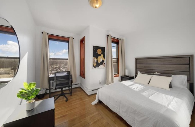 Minimalist Style 3BD 1BTH Shared Apt near NU in Boston