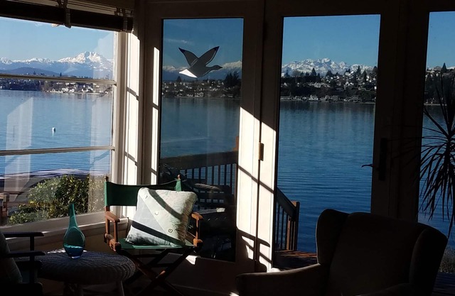 Sinclair Beach Cottage - Waterfront, Amazing Views !!