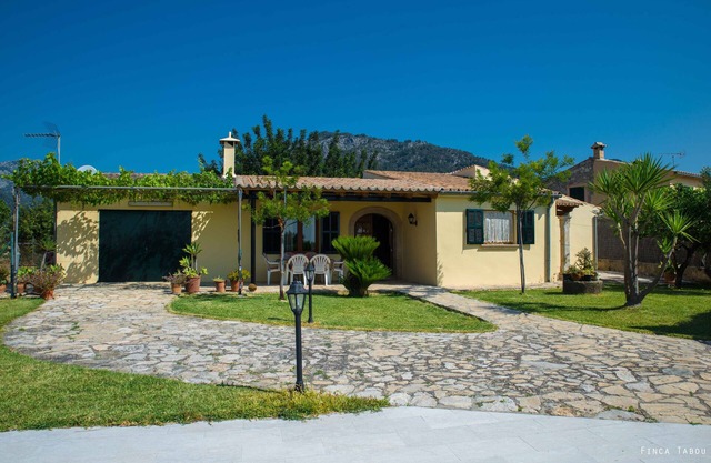 MAISON INDIVIDUELLE ISOLÉE AVEC PISCINE, MAISON RURALE DANS UN TERRAIN DE 35. 000M2