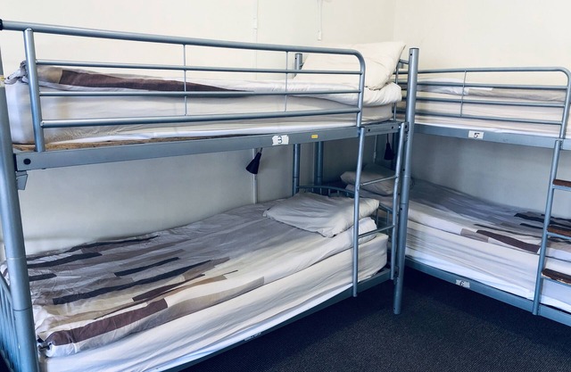 Lit simple dans un dortoir de 8 lits - Alba Self Catering