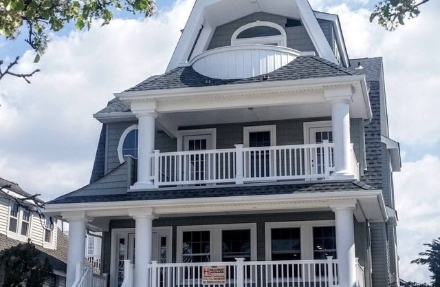 Nouveautés en 2018 - Famille unique 5 BR 3. 5 BA 5 ponts, marches menant à la plage / aux tableaux