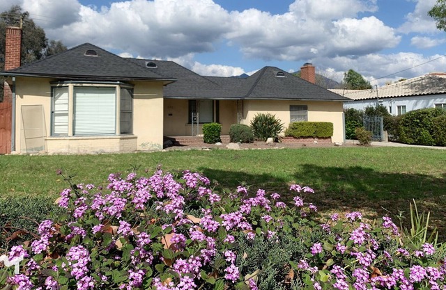 Single house 3bedroom with big yard in Arcadia