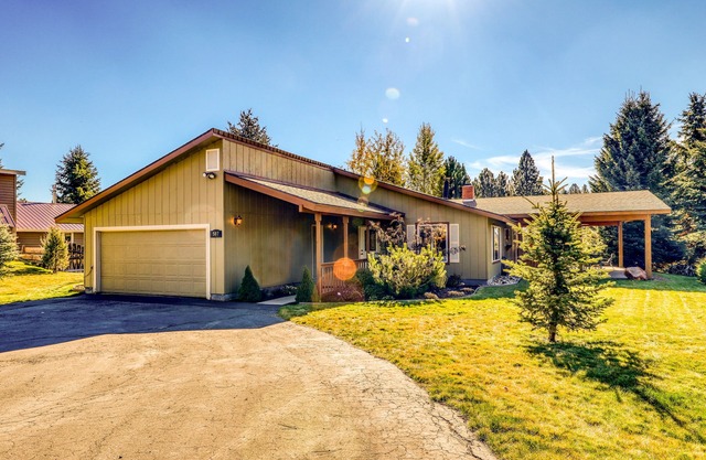 Cottage de plain-pied avec cheminée; patio et foyer; marcher jusqu'à la plage