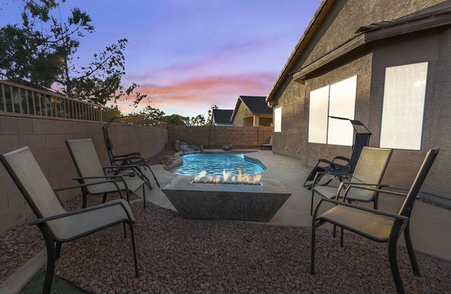 Single-Storey Spacieux Home-Priv. --- --- Spa chaleur piscine doit être pré-arranger