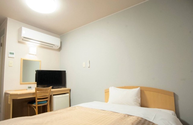 Single nonsmoking 2 people use double bedfre / Fujieda Shizuoka