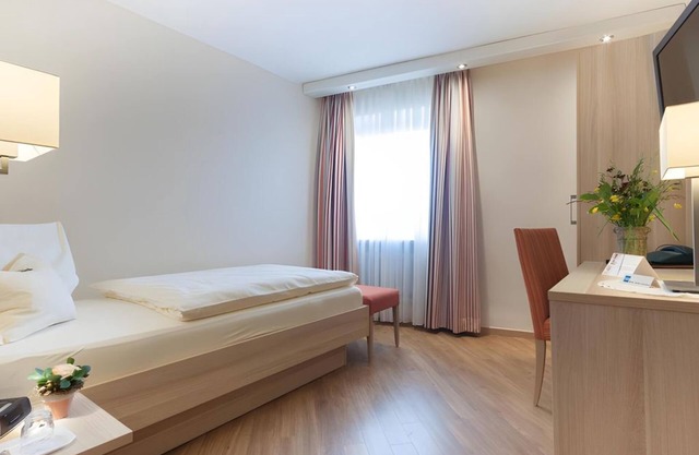 Chambre Simple "Pinson des Arbres" (18m²) - Hotel Schneider am Maar
