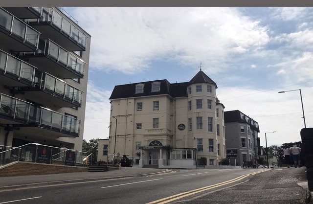 SINGLE ROOM - CAPITAL ONE HOTEL - BOURNEMOUTH TOWN CENTRE WEST CLIFF