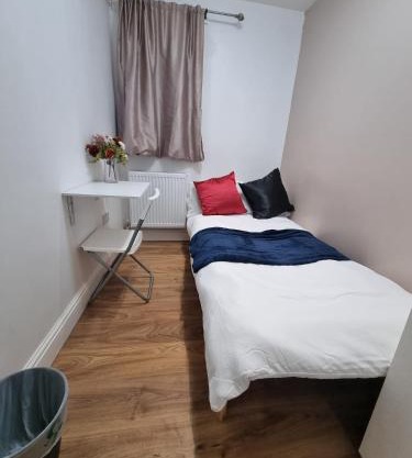 Single room Hayes, Heathrow, London, Free parking