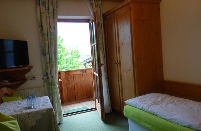 Chambre Simple, Douche, Toilettes, Sud - Postfeld 606