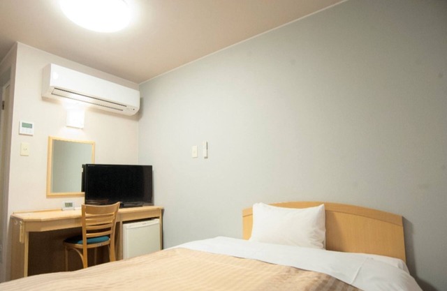 Single Smoking 2 people use double bedfree par / Fujieda Shizuoka