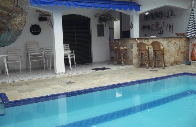 Acogedora casa de playa con piscina, barbacoa a 30 metros de la playa.