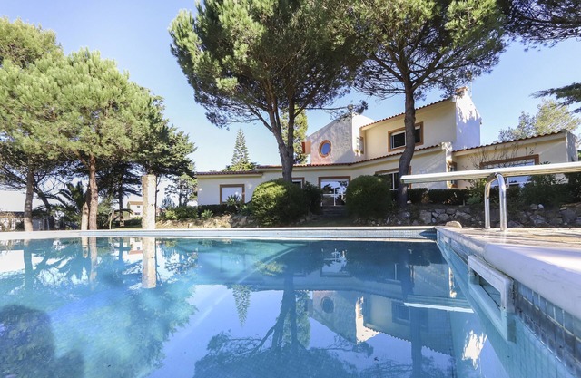 Sintra Classic Villa by Homing