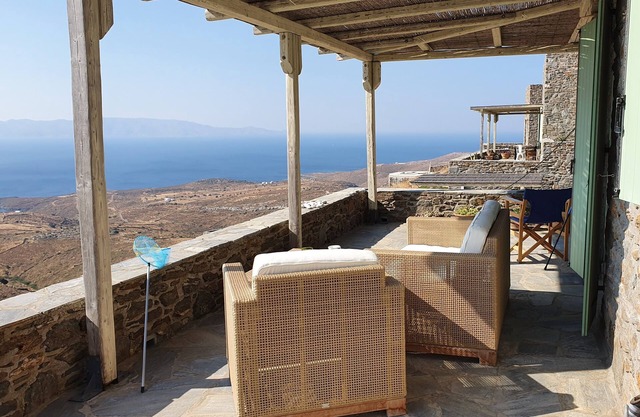 SIRENA, House in the Aegean Sea
