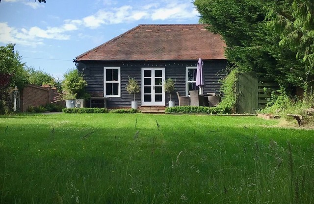 Sissinghurst Stables, récemment converti avec un grand jardin privé.